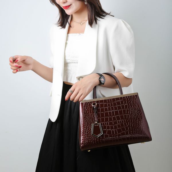 women bag luxury leather purse and handbags fashion famous brands designer handbag female shoulder bag sac a main
women bag luxury leather purse and handbags fashion famous brands designer handbag female shoulder bag sac a main