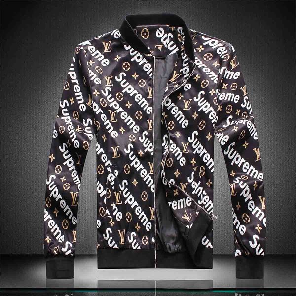 Italy all new Men's Sportswear Sweatshirt Set Luxury Sports Set Men's Hooded Jacket Medusa Men's Jacket Windbreaker Sportswear
Italy all new Men's Sportswear Sweatshirt Set Luxury Sports Set Men's Hooded Jacket Medusa Men's Jacket Windbreaker Sportswear
