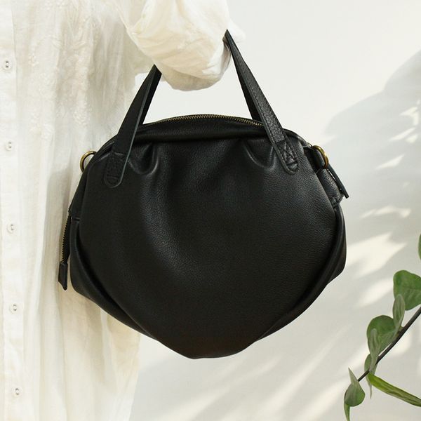 johnature casual genuine leather women bag 2020 new irregular round cowhide handbag large capacity solid color shoulder bags
johnature casual genuine leather women bag 2020 new irregular round cowhide handbag large capacity solid color shoulder bags