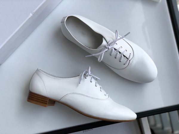 new lace-up single shoes, round head design light fit comfortable, show the goddess of fashion and leisure fan, leather single shoes, Black
new lace-up single shoes, round head design light fit comfortable, show the goddess of fashion and leisure fan, leather single shoes, Black