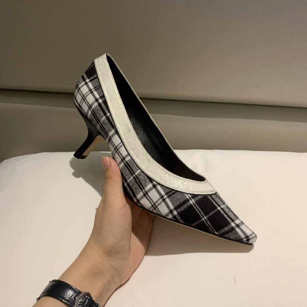designer ladies canvas shoes pointed toe sandals cat heel luxury retro plaid high heels wedding shoes large size 35-42, Black
designer ladies canvas shoes pointed toe sandals cat heel luxury retro plaid high heels wedding shoes large size 35-42, Black