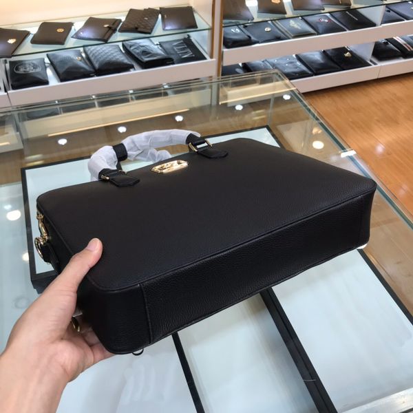 brand fashion men's bag luxury handbag designer shoulder bag famous brand business men's bag leather briefcase
brand fashion men's bag luxury handbag designer shoulder bag famous brand business men's bag leather briefcase
