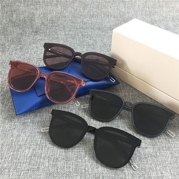 2020 gentle flatba ma mars designer ladies sunglasses mirror sun glasses vintage female oculos flat lens glasses for men women, White;black
2020 gentle flatba ma mars designer ladies sunglasses mirror sun glasses vintage female oculos flat lens glasses for men women, White;black