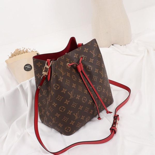 vintage fashion women bags leather bucket bag handbag drawstring shoulder bag messenger crossbody bags with origin box
vintage fashion women bags leather bucket bag handbag drawstring shoulder bag messenger crossbody bags with origin box