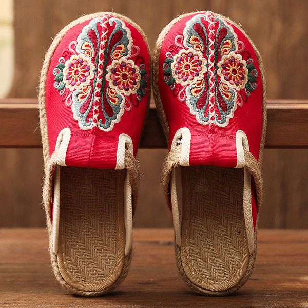 2020 women slippers summer women's singles shoes old beijing shoes canvas round toe hand embroidered insole slippers, Black
2020 women slippers summer women's singles shoes old beijing shoes canvas round toe hand embroidered insole slippers, Black