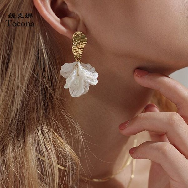 charming gold drop earrings for women pretty white flowers geometric summer jewelry accessories drop shipping, Golden
charming gold drop earrings for women pretty white flowers geometric summer jewelry accessories drop shipping, Golden