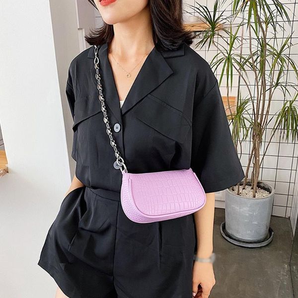 women baguette bag crocodile pattern casual street shoulder bag retro vintage ladies tote handbag pu leather with chain
women baguette bag crocodile pattern casual street shoulder bag retro vintage ladies tote handbag pu leather with chain