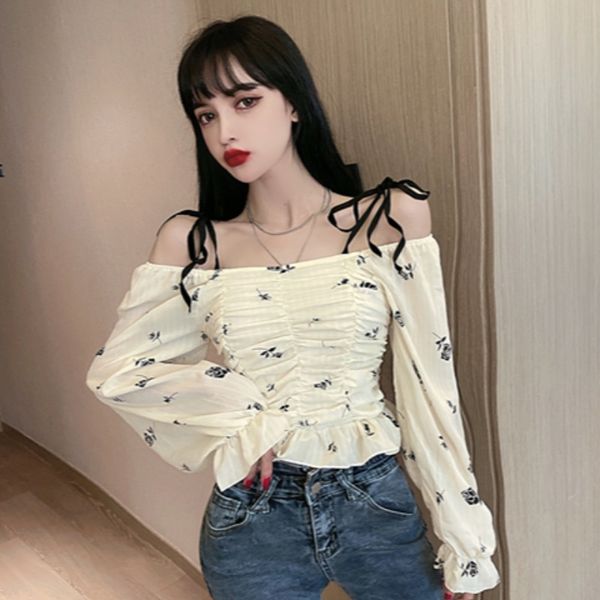 2020 new korean-style sling collar pleated short waist slimming printed chiffon shirt for women, Black;pink
2020 new korean-style sling collar pleated short waist slimming printed chiffon shirt for women, Black;pink