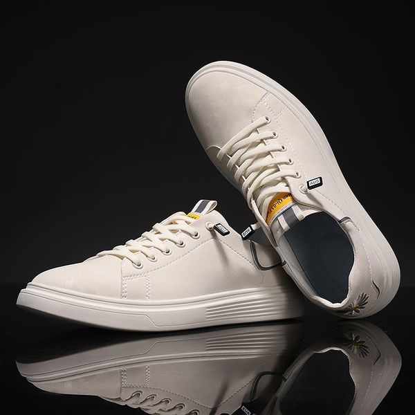 2020 men casual shoes fashion lightweight lace up sneakers summer breathable men flats shoes male footwear %, Black
2020 men casual shoes fashion lightweight lace up sneakers summer breathable men flats shoes male footwear %, Black