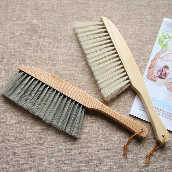 durable wooden duster brush classic delicate wood handle multi-function plastic dust brush furniture household cleaning tool 
durable wooden duster brush classic delicate wood handle multi-function plastic dust brush furniture household cleaning tool