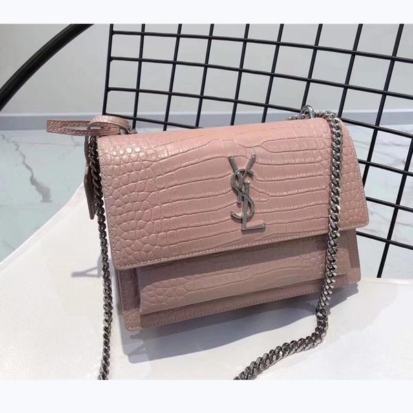 2020f designer luxury shoulder bag with original box, designer hand-made with high-quality materials for fast delivery within 10 days, Red;black
2020f designer luxury shoulder bag with original box, designer hand-made with high-quality materials for fast delivery within 10 days, Red;black