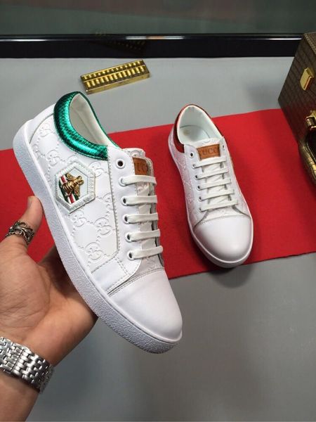2020-2019 italian men's designer shoes casual shoes and luxury fashion sports shoes striped casual designer sports shoelace box, size 3
2020-2019 italian men's designer shoes casual shoes and luxury fashion sports shoes striped casual designer sports shoelace box, size 3