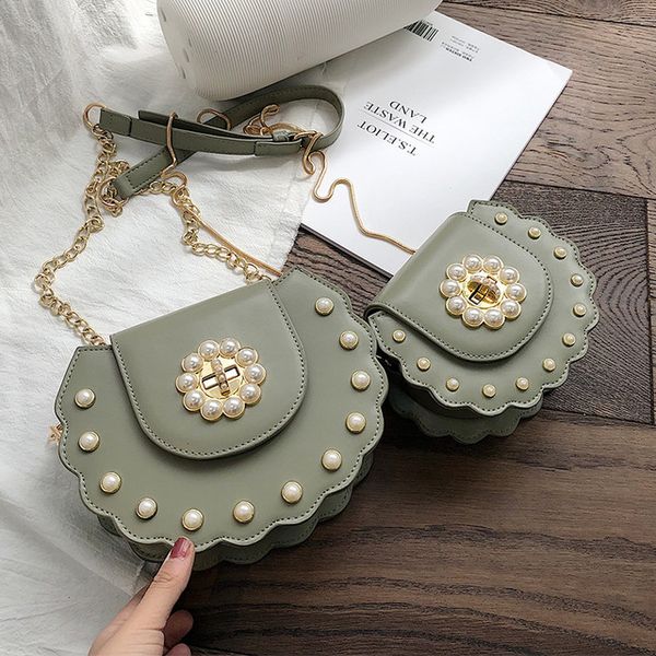 new small circle shell pearl chain bag women crossbody bags 2020 fashon ladies shoulder messenger bag clutches female purses
new small circle shell pearl chain bag women crossbody bags 2020 fashon ladies shoulder messenger bag clutches female purses
