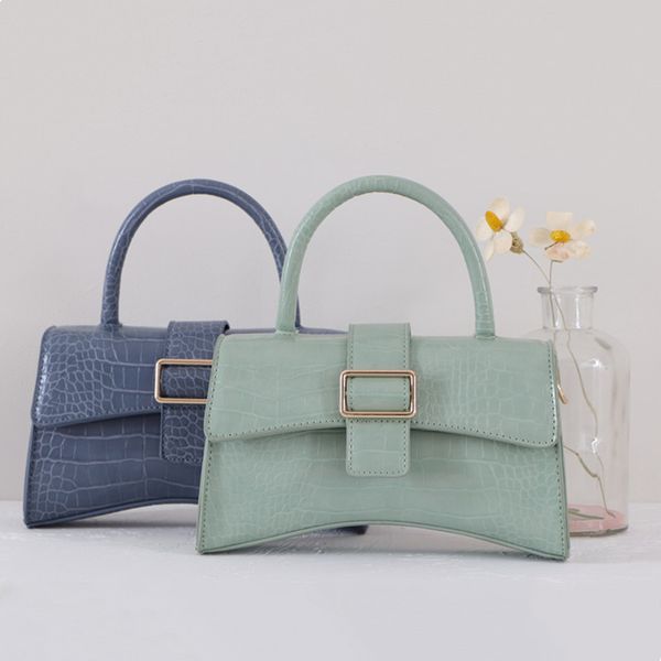crocodile pattern shoulder bag luxury handbag crossbody bags for women designer 2020 fashion women purse
crocodile pattern shoulder bag luxury handbag crossbody bags for women designer 2020 fashion women purse