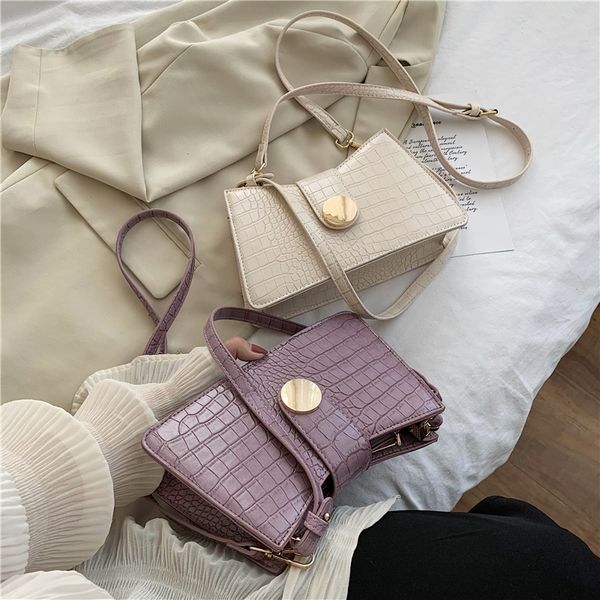 ретро сумки на ремне сумки класса люкс для женщин 2020 кожа crossbody пакет дамы посланника кошелек и сумки малый женщин сумка
ретро сумки на ремне сумки класса люкс для женщин 2020 кожа crossbody пакет дамы посланника кошелек и сумки малый женщин сумка