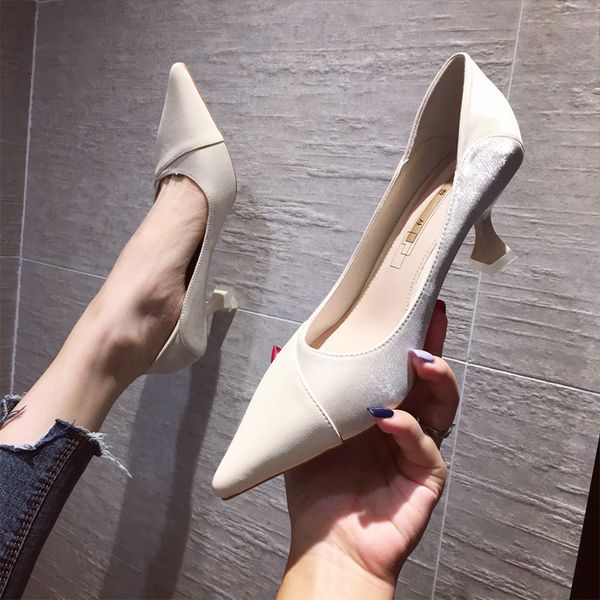 мелкий рот вскользь женщина обуви корейской обуви элегантный остроконечные toe женская обувь осень all-match 2020 платье падение новый отдых, Black 
мелкий рот вскользь женщина обуви корейской обуви элегантный остроконечные toe женская обувь осень all-match 2020 платье падение новый отдых, Black