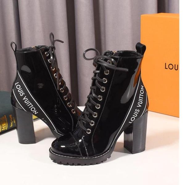 124 new women's casual shoes, luxury designer women's shoes, outdoor travel party shoes, original box packaging, Black
124 new women's casual shoes, luxury designer women's shoes, outdoor travel party shoes, original box packaging, Black