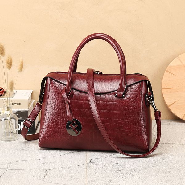 large handbag female shoulder bag european and american fashion retro 2020 new female retro crocodile pattern bag
large handbag female shoulder bag european and american fashion retro 2020 new female retro crocodile pattern bag