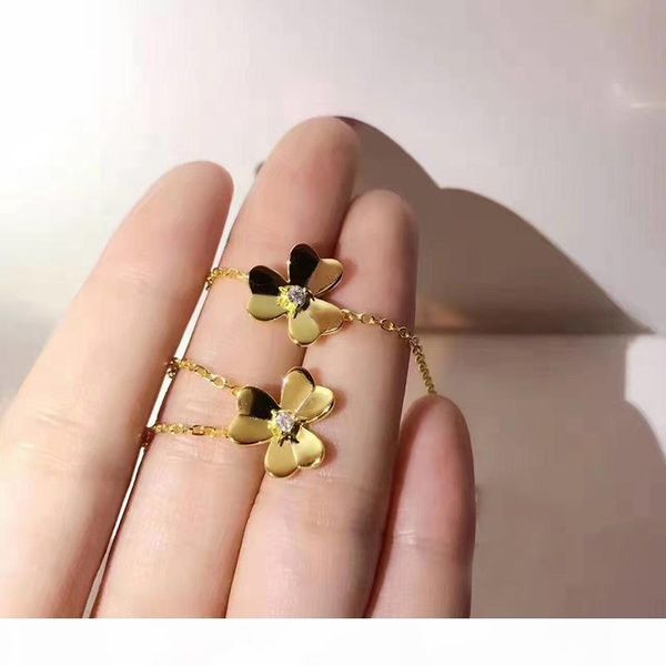 women frivole diamond necklace luxury forever flower pendant design woman wedding party necklace, Silver 
women frivole diamond necklace luxury forever flower pendant design woman wedding party necklace, Silver