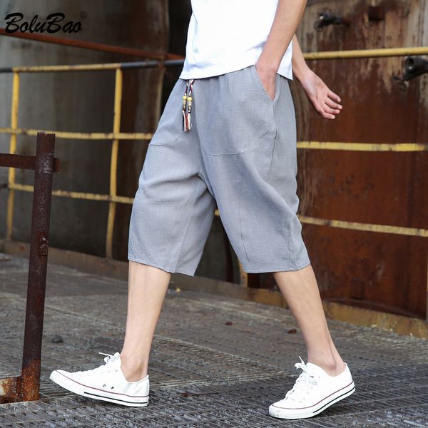 men's shorts bolubao trendy brand men solid summer fashion casual knee length pants male comfortable wild straight, White;black
men's shorts bolubao trendy brand men solid summer fashion casual knee length pants male comfortable wild straight, White;black