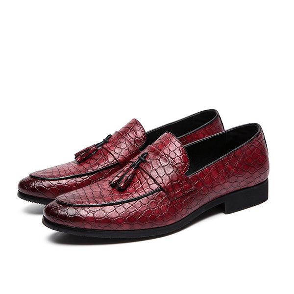 2020 luxury leather men shoes comfortable slip on business formal wedding shoes office driving loafers black patent leather
2020 luxury leather men shoes comfortable slip on business formal wedding shoes office driving loafers black patent leather