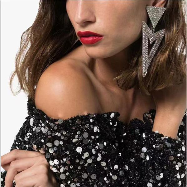 exaggerated temperament super flash rhinestone diamond claw chain geometric earrings women's fashion dinner earring cold wind, Golden
exaggerated temperament super flash rhinestone diamond claw chain geometric earrings women's fashion dinner earring cold wind, Golden