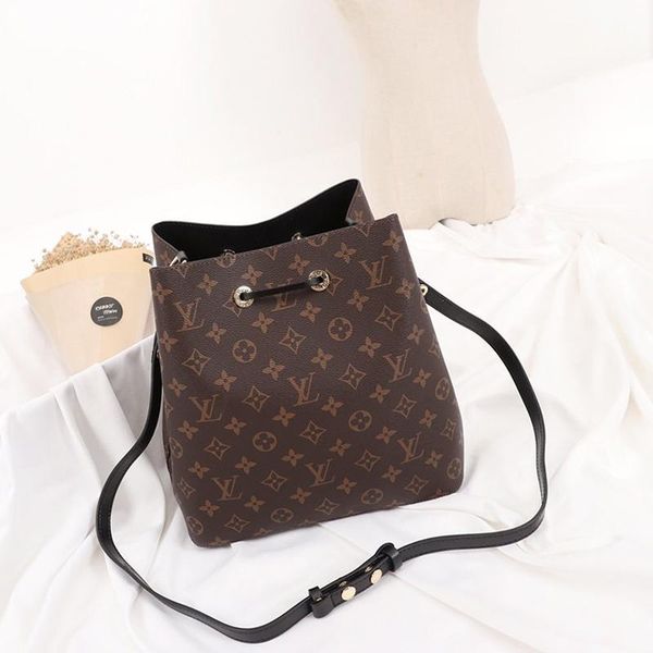 new arrival vintage womens leather bucket bag handbag drawstring ladies shoulder bag messenger large capacity crossbody bags with origin box
new arrival vintage womens leather bucket bag handbag drawstring ladies shoulder bag messenger large capacity crossbody bags with origin box