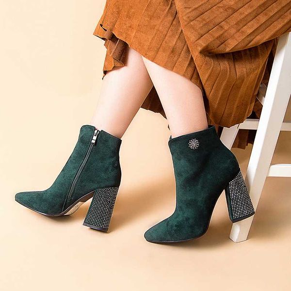 women block high heels 9.3cm footwear zipper crystal rhinestone ankle boots green color genuine leather flock bota feminina, Black
women block high heels 9.3cm footwear zipper crystal rhinestone ankle boots green color genuine leather flock bota feminina, Black