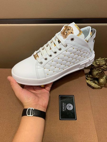 new3 luxury men's casual shoes fashion wild sports shoes high to help outdoor comfortable men's shoes original box packaging zapat, Black
new3 luxury men's casual shoes fashion wild sports shoes high to help outdoor comfortable men's shoes original box packaging zapat, Black