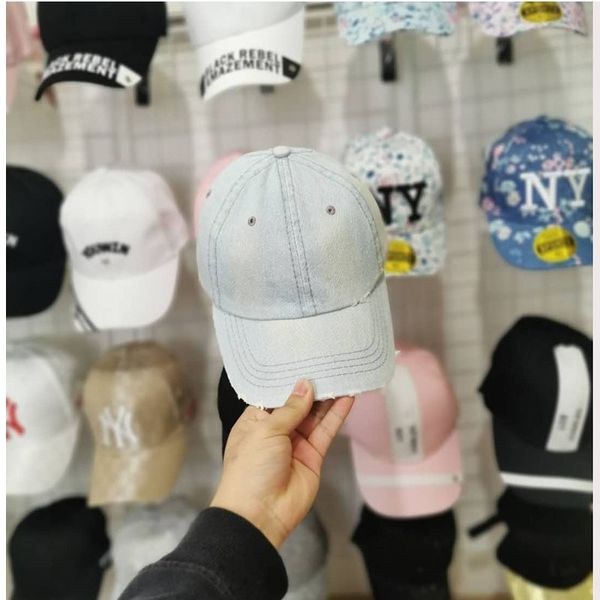 hat women's summer korean style old small letter men's summer travel cowboy baseball baseball cap cap leisure sun hat, Blue;gray 
hat women's summer korean style old small letter men's summer travel cowboy baseball baseball cap cap leisure sun hat, Blue;gray