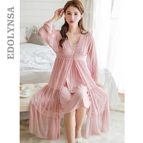 robe set two pieces spaghetti strap deep v neck white cotton sleepwear lace bathrobe set luxury nightgown long negligee t668, Black;red
robe set two pieces spaghetti strap deep v neck white cotton sleepwear lace bathrobe set luxury nightgown long negligee t668, Black;red