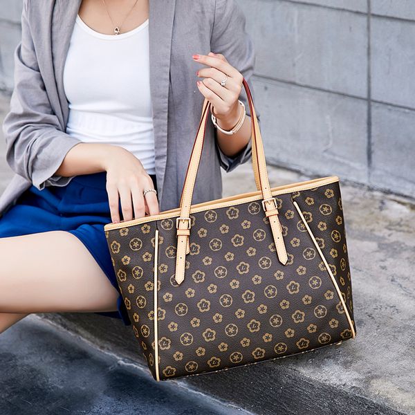 2020 europe women luxury leather handbags women's bag handle bags tote bag luxury shoulder bags casual tote
2020 europe women luxury leather handbags women's bag handle bags tote bag luxury shoulder bags casual tote