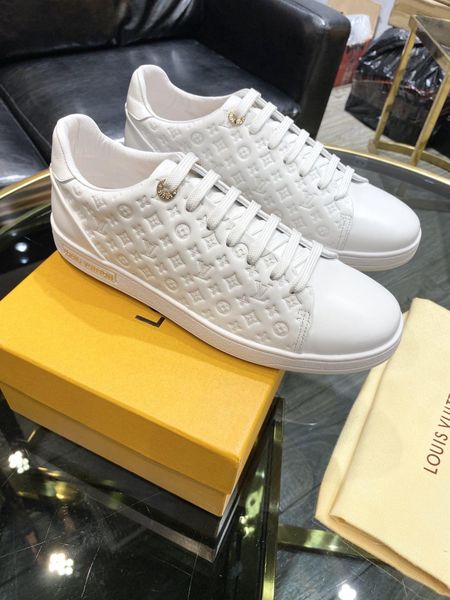 new4 men's casual shoes fashion comfortable sports shoes business travel men's shoes original box packaging zapatos h, Black
new4 men's casual shoes fashion comfortable sports shoes business travel men's shoes original box packaging zapatos h, Black