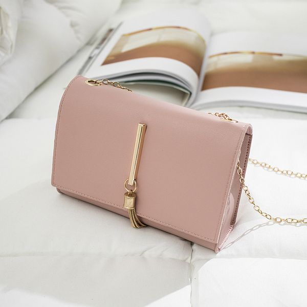 lady shoulders tassel package letter pu purse mobile phone messenger bag large capacity bag ladies leather handbags
lady shoulders tassel package letter pu purse mobile phone messenger bag large capacity bag ladies leather handbags