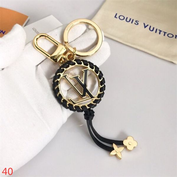 2020mens and womens gift high-grade real leather key chain design two colors car keychain for sale send counter packing box, Silver
2020mens and womens gift high-grade real leather key chain design two colors car keychain for sale send counter packing box, Silver