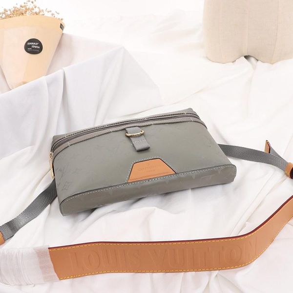 new arrival men bags leather luxury design messenger bag zipper shoulder bags trend type mens shoulder bags with original box
new arrival men bags leather luxury design messenger bag zipper shoulder bags trend type mens shoulder bags with original box