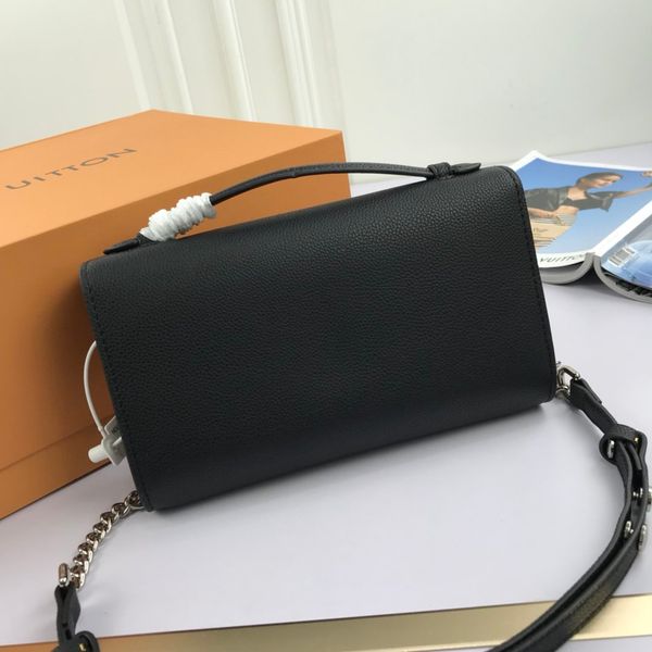 designer retro women chain big tassel handbags women shoulder bags luxury pu leather crossbody bag large tote lady purse newaa
designer retro women chain big tassel handbags women shoulder bags luxury pu leather crossbody bag large tote lady purse newaa