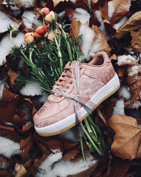 2020fashion off luxury air 1 women mens designer heels dress shoes for mens vintage trainers white star rose gold sneakers loafers size 5-12
2020fashion off luxury air 1 women mens designer heels dress shoes for mens vintage trainers white star rose gold sneakers loafers size 5-12