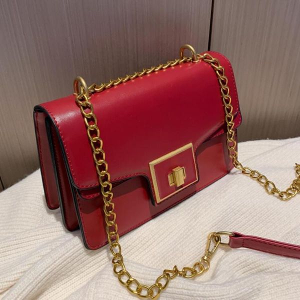 площадь моды ретро crossbody сумка 2020 зима новое качество pu кожа женская сумка дизайнер замок цепи плеча сумка
площадь моды ретро crossbody сумка 2020 зима новое качество pu кожа женская сумка дизайнер замок цепи плеча сумка