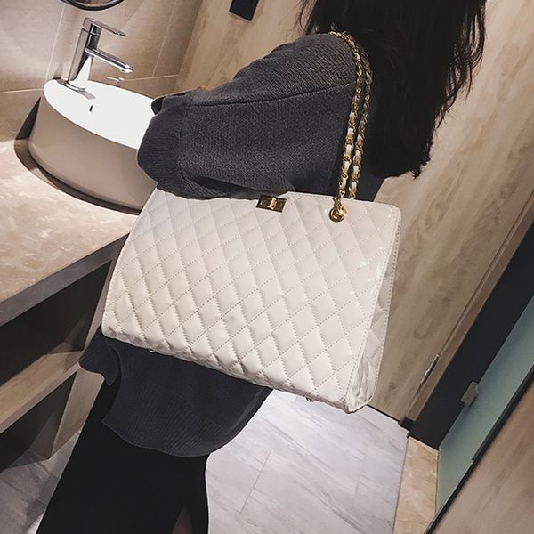 women luxury style chain large shoulder bag women party large capacity travel bag patent leather luxury handbags brand tote #25
women luxury style chain large shoulder bag women party large capacity travel bag patent leather luxury handbags brand tote #25