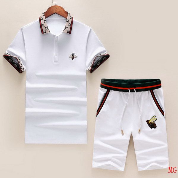 2020 led short-sleeved pullover jogging suit t-shirt suit male brand designer sportswear sports suit large size -3xl, Gray
2020 led short-sleeved pullover jogging suit t-shirt suit male brand designer sportswear sports suit large size -3xl, Gray