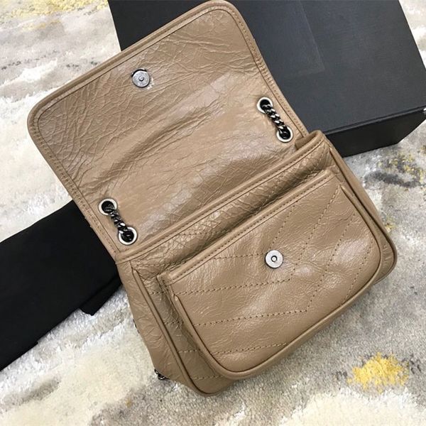 classic lady crossbody bag 7a high-end custom quality fashion style metal accessories with long shoulder strap
classic lady crossbody bag 7a high-end custom quality fashion style metal accessories with long shoulder strap