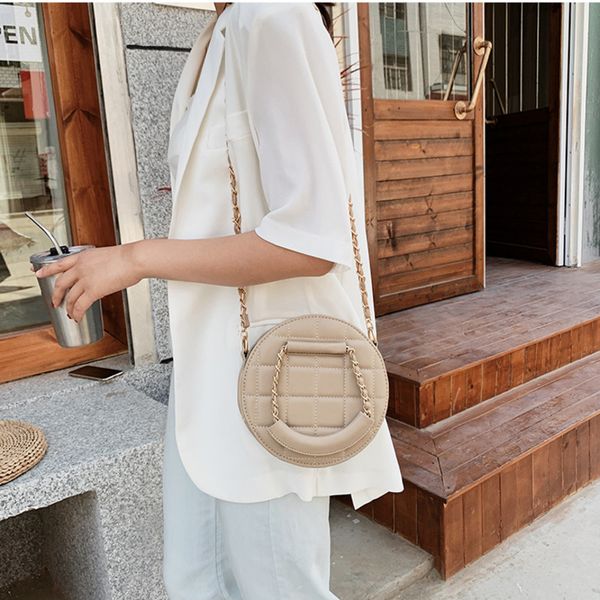 lattice round cute tote bag 2020 fashion new high-quality pu leather women's designer handbag chain shoulder messenger bag sac
lattice round cute tote bag 2020 fashion new high-quality pu leather women's designer handbag chain shoulder messenger bag sac