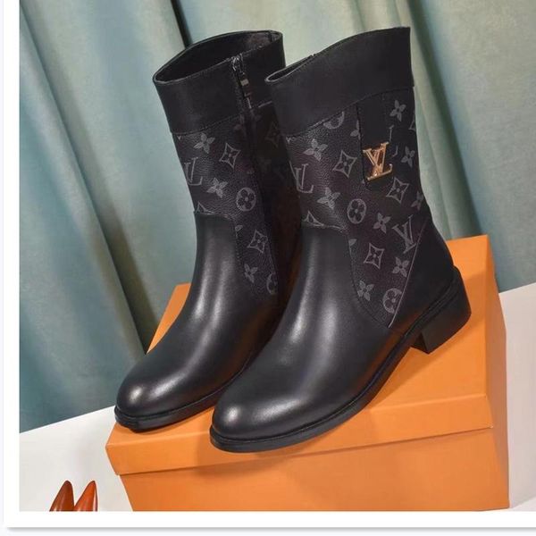 2020qm new ladies casual fashion short boots luxury ladies travel party shoes, leather material fast delivery original box packaging, Black
2020qm new ladies casual fashion short boots luxury ladies travel party shoes, leather material fast delivery original box packaging, Black
