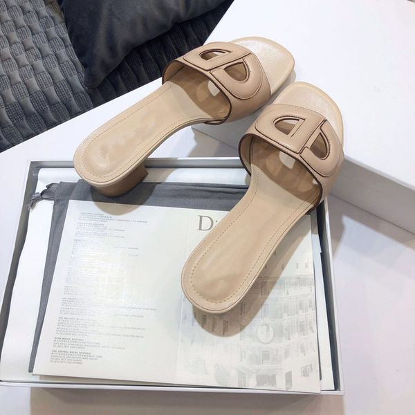 2020 new original single dìór sandals design luxury platform high heel slippers ladies classic outdoor party wedding shoes shi, Black;red
2020 new original single dìór sandals design luxury platform high heel slippers ladies classic outdoor party wedding shoes shi, Black;red