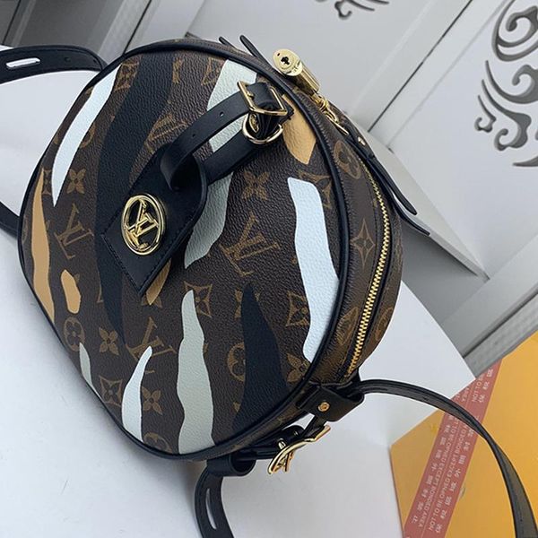 vintage womens bag fast delivery zipper crossbody bag retro style luxury shoulder bags designer leather ladies bags sac bandoulière
vintage womens bag fast delivery zipper crossbody bag retro style luxury shoulder bags designer leather ladies bags sac bandoulière