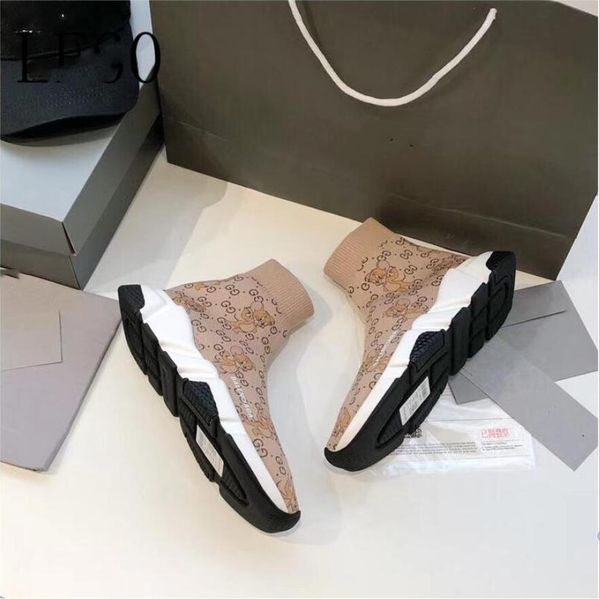 2020 bal speed trainer runner тапки черный красный тройной черный oreo мода плоские носки сапоги повседневная обувь размер 34-45, Black 
2020 bal speed trainer runner тапки черный красный тройной черный oreo мода плоские носки сапоги повседневная обувь размер 34-45, Black