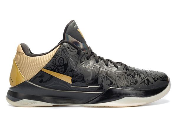 black mamba 5 protro 1/2 men basketball shoes for sale with box with the mamba v black men shoes store us7-us12
black mamba 5 protro 1/2 men basketball shoes for sale with box with the mamba v black men shoes store us7-us12