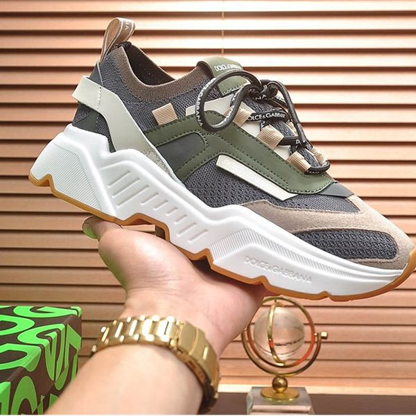 2020wu designer new luxury men's casual sports shoes, outdoor casual shoes, with original box size 38--45, Black
2020wu designer new luxury men's casual sports shoes, outdoor casual shoes, with original box size 38--45, Black