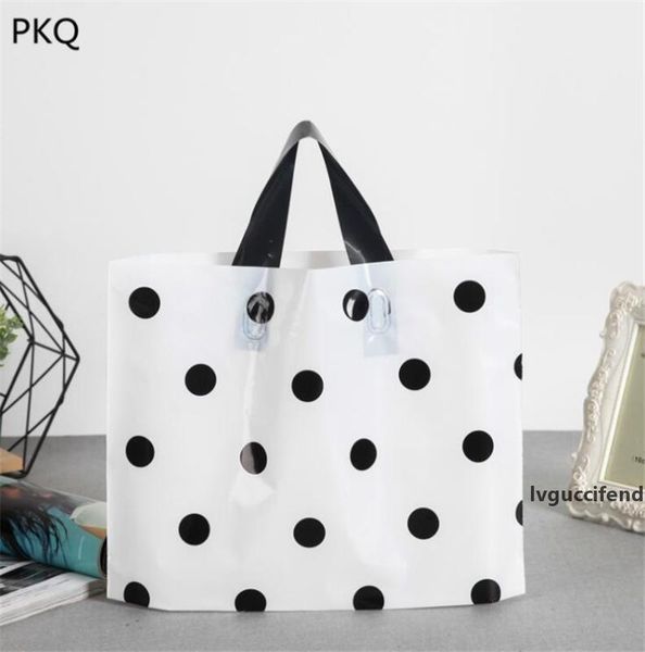 50pcs/lot black dot plastic clothing tote bag,shop supermarket shopping clothing tote bag for shoes,wedding gift packaging bags
50pcs/lot black dot plastic clothing tote bag,shop supermarket shopping clothing tote bag for shoes,wedding gift packaging bags